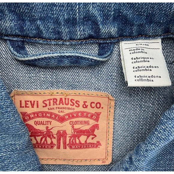 Levis Jacket Women Small Blue Fade Stonewash Cotton Trucker PC9-46780-0001 - Picture 4 of 11